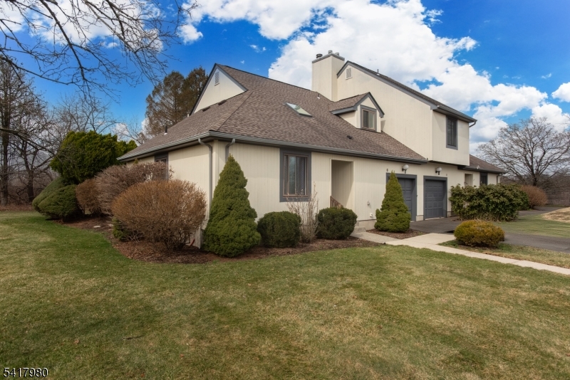 6 Magnolia Path Bernards, NJ 07920 - Photo 2 of 6