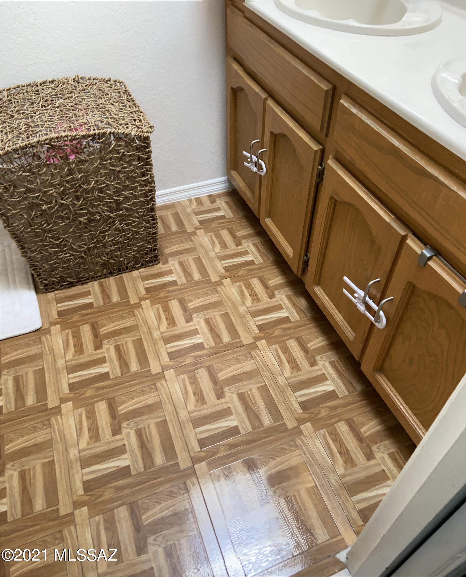 1200 East River Road, Unit I116 Tucson, AZ 85718 - Photo 8 of 22