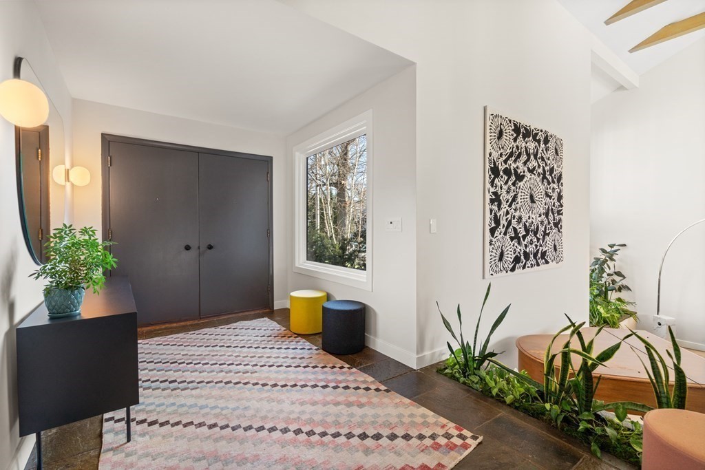 9 Newbrook Circle Newton, MA 02467 - Photo 2 of 28 a view of a living room