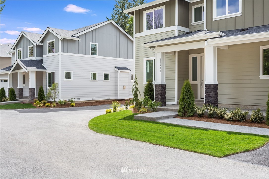 11429 Southeast 162nd Street Renton, WA 98055 - Photo 4 of 25 Gallery Image 4