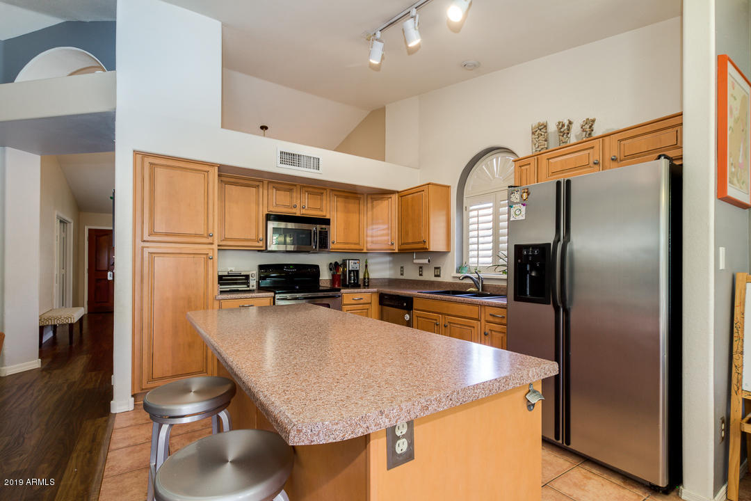 1213 East Grandview Road Phoenix, AZ 85022 - Photo 13 of 39 14-Grandview