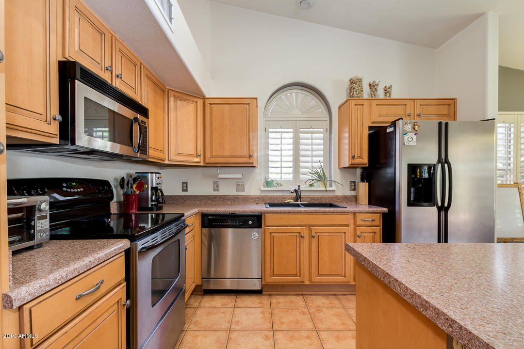1213 East Grandview Road Phoenix, AZ 85022 - Photo 15 of 39 16-Grandview