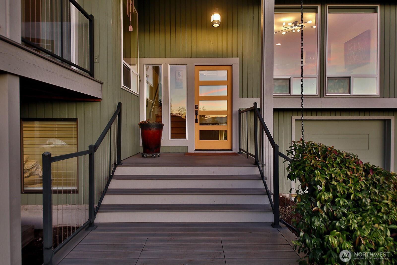 5539 Mutiny Sands Road Freeland, WA 98249 - Photo 3 of 40