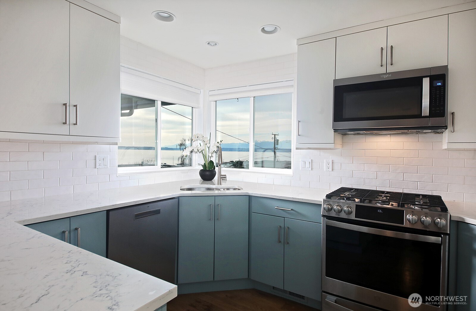 5539 Mutiny Sands Road Freeland, WA 98249 - Photo 9 of 40