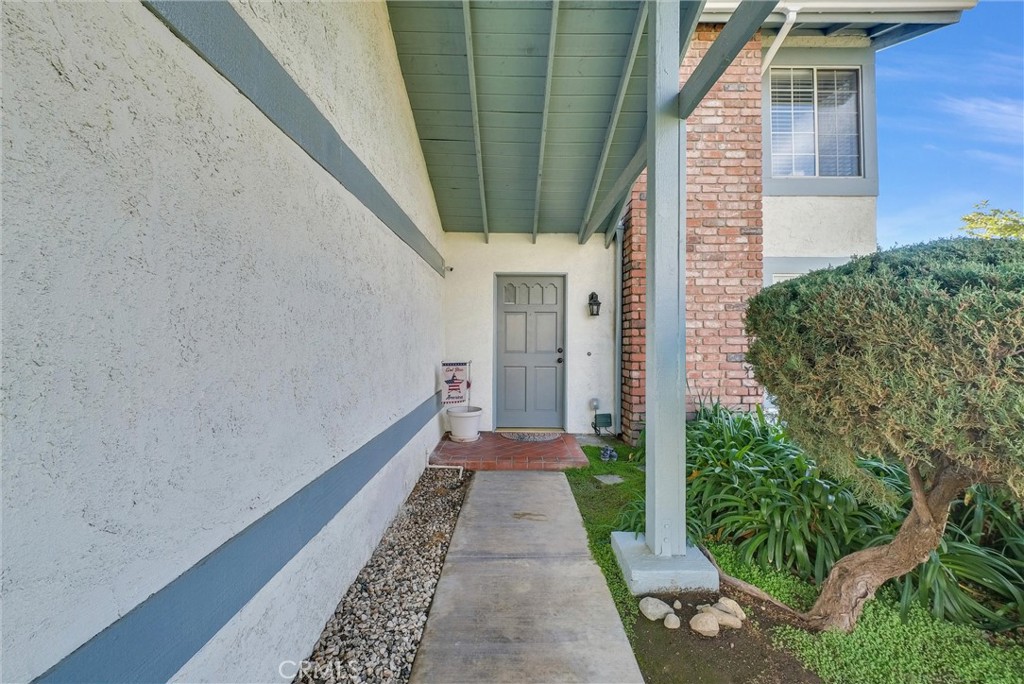 8635 Orange Street Rancho Cucamonga, CA 91701 - Photo 3 of 31