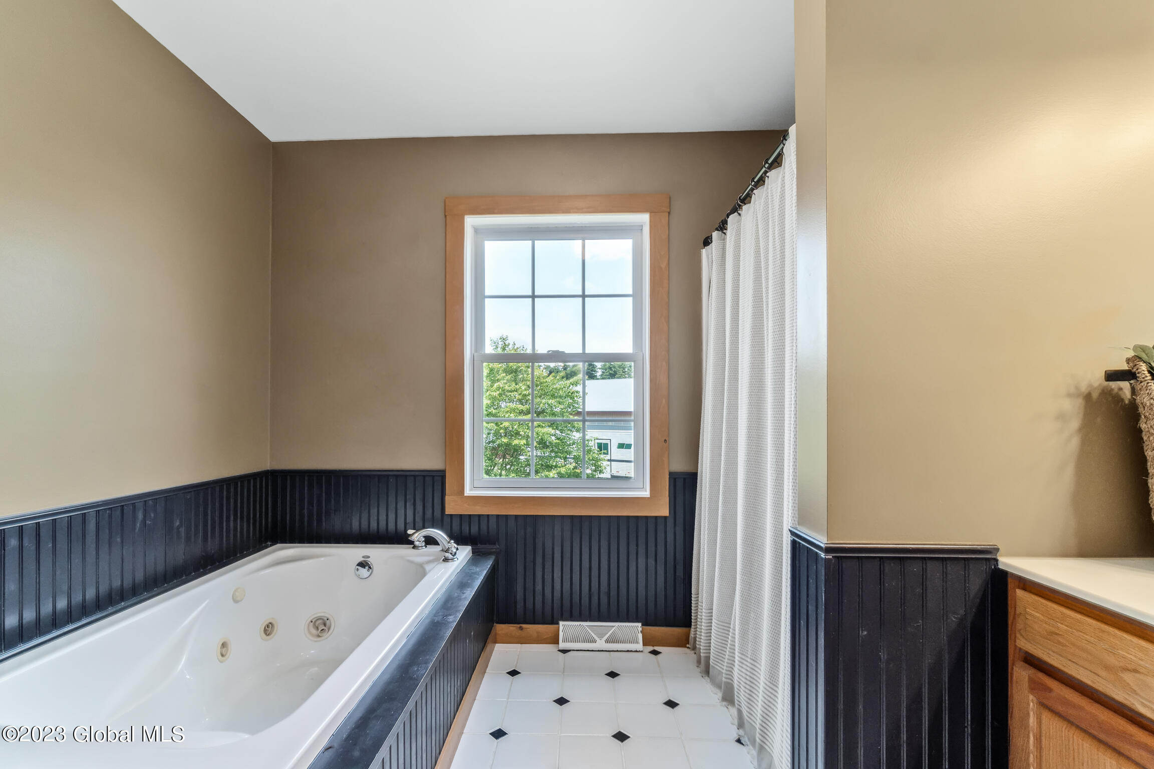 771 Grooms Road Rexford, NY 12148 - Photo 16 of 33 15