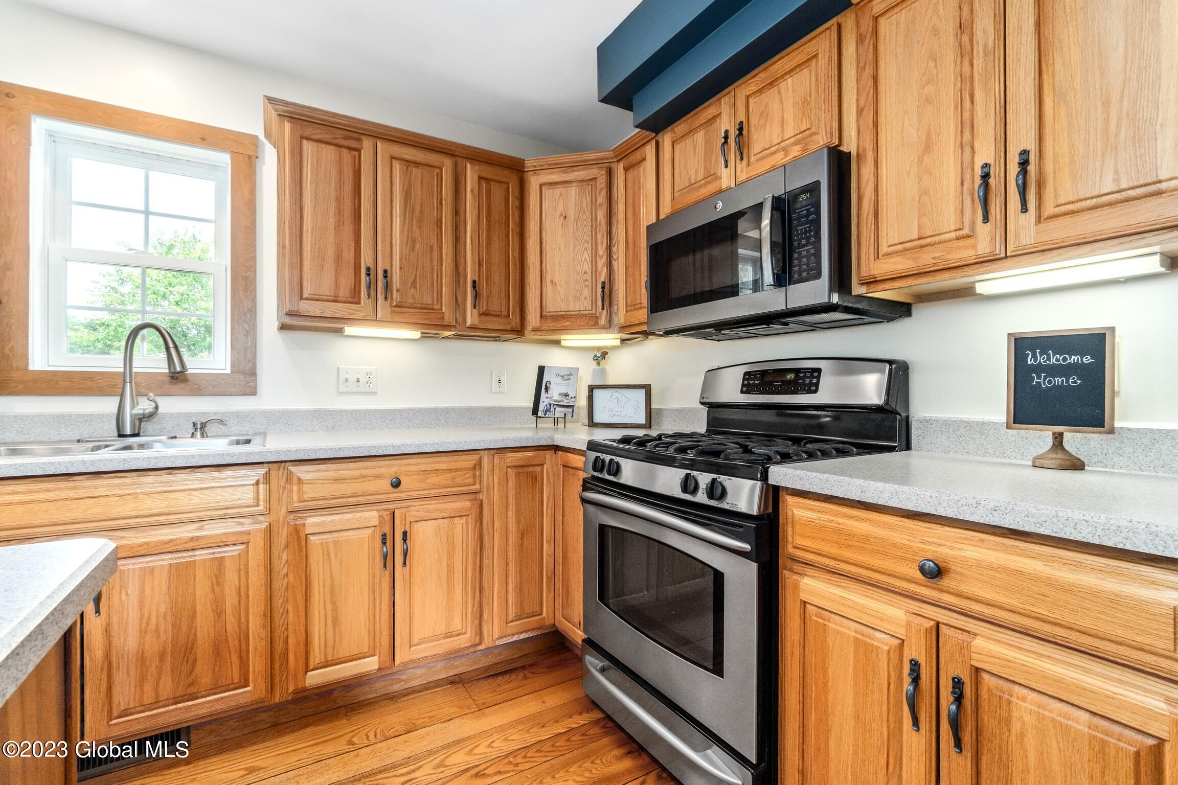 771 Grooms Road Rexford, NY 12148 - Photo 8 of 33 7