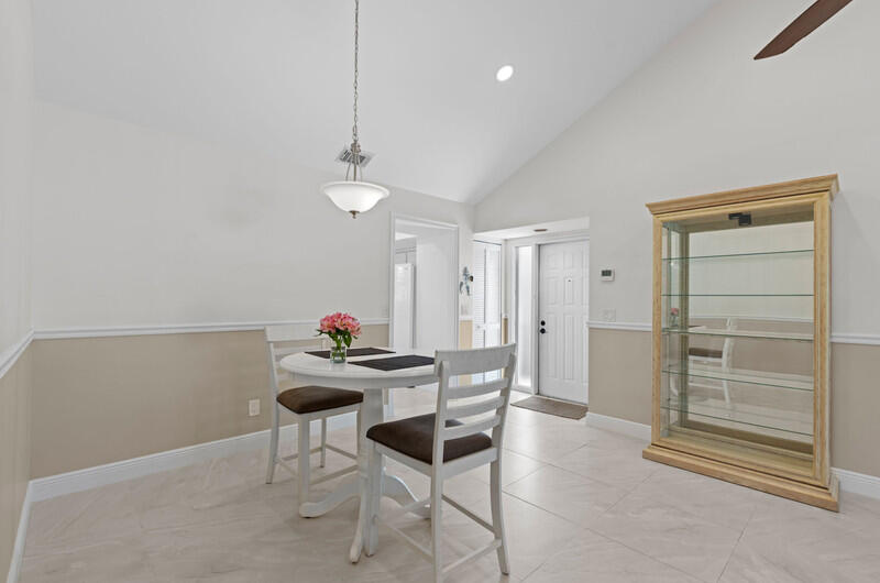 702 Wingfoot Drive, Unit D Jupiter, FL 33458 - Photo 19 of 39 Dining 2