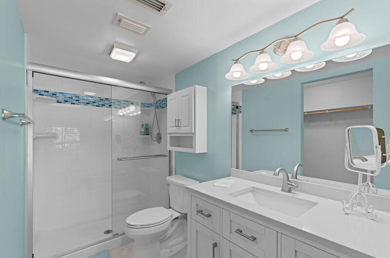 702 Wingfoot Drive, Unit D Jupiter, FL 33458 - Photo 22 of 39 Bath One