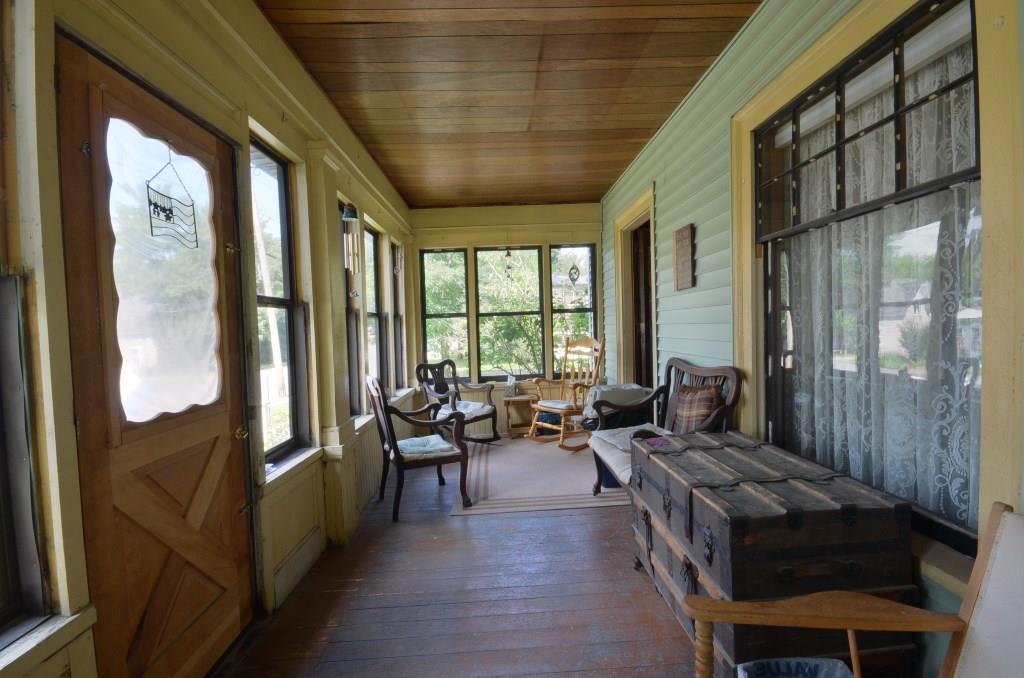 29 Lee Road Lincoln, ME 04457 - Photo 12 of 17 Glassed in Porch