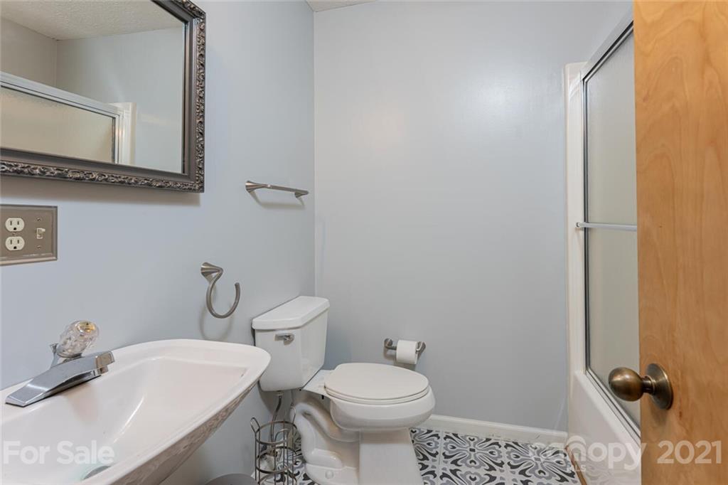 1398 Macedonia Road Saluda, NC 28773 - Photo 25 of 48 Gallery Image 25