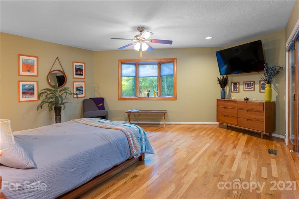 1398 Macedonia Road Saluda, NC 28773 - Photo 26 of 48 Gallery Image 26