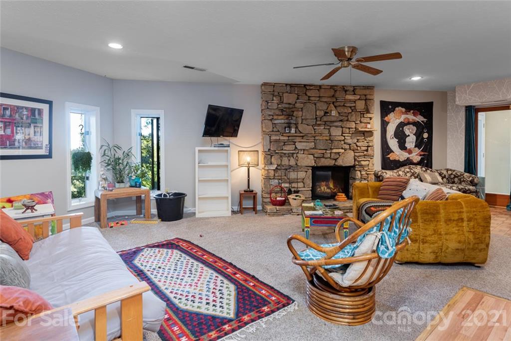 1398 Macedonia Road Saluda, NC 28773 - Photo 29 of 48 Gallery Image 29