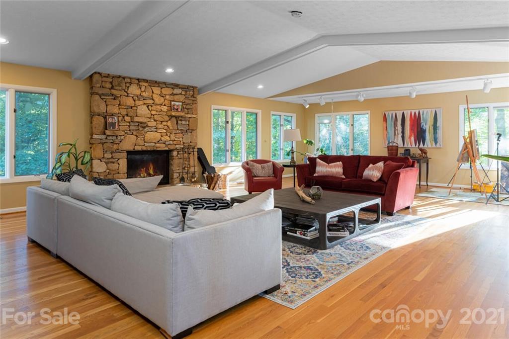 1398 Macedonia Road Saluda, NC 28773 - Photo 5 of 48 Gallery Image 5