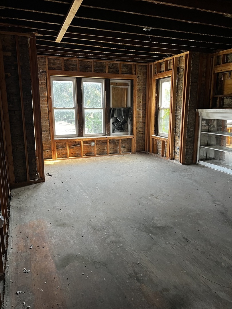 143 West 74th Street Chicago, IL 60621 - Photo 3 of 7