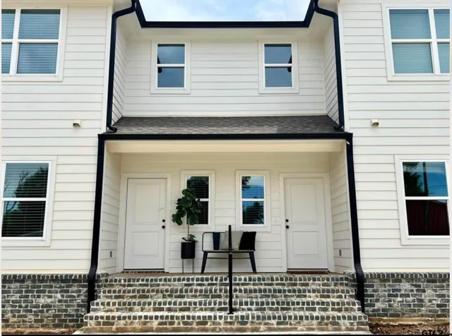 $1,800 | 18747 FM 2493, Flint, TX 75762