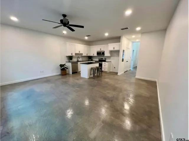 $1,800 | 18747 FM 2493, Flint, TX 75762