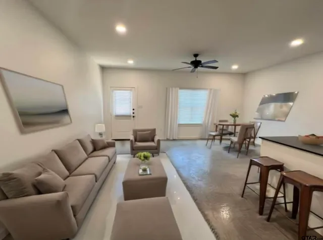 $1,800 | 18747 FM 2493, Flint, TX 75762