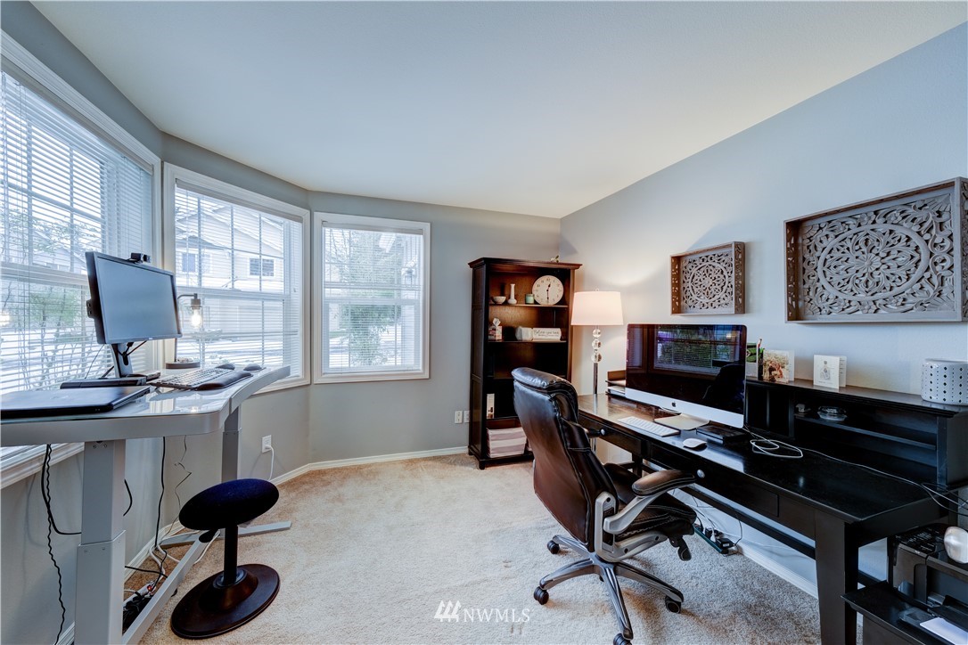 557 Elma Avenue Northeast Renton, WA 98059 - Photo 14 of 25 Gallery Image 14
