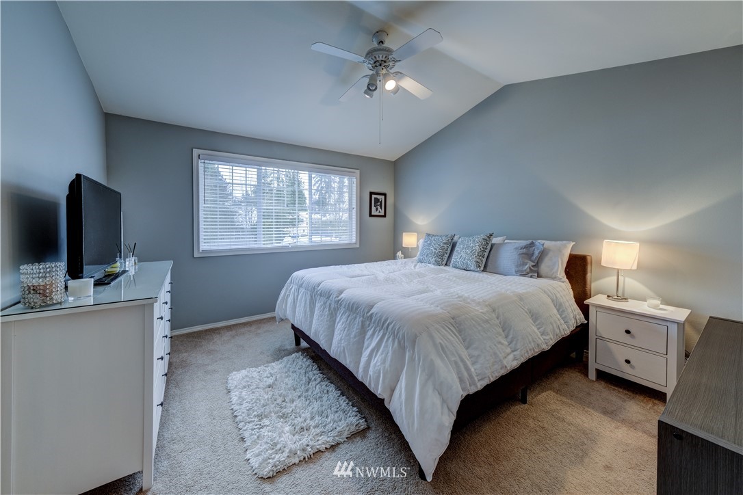 557 Elma Avenue Northeast Renton, WA 98059 - Photo 17 of 25 Gallery Image 17