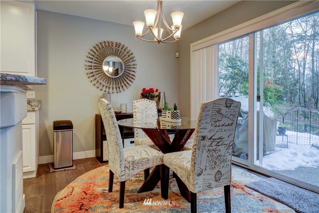 557 Elma Avenue Northeast Renton, WA 98059 - Photo 5 of 25 Gallery Image 5