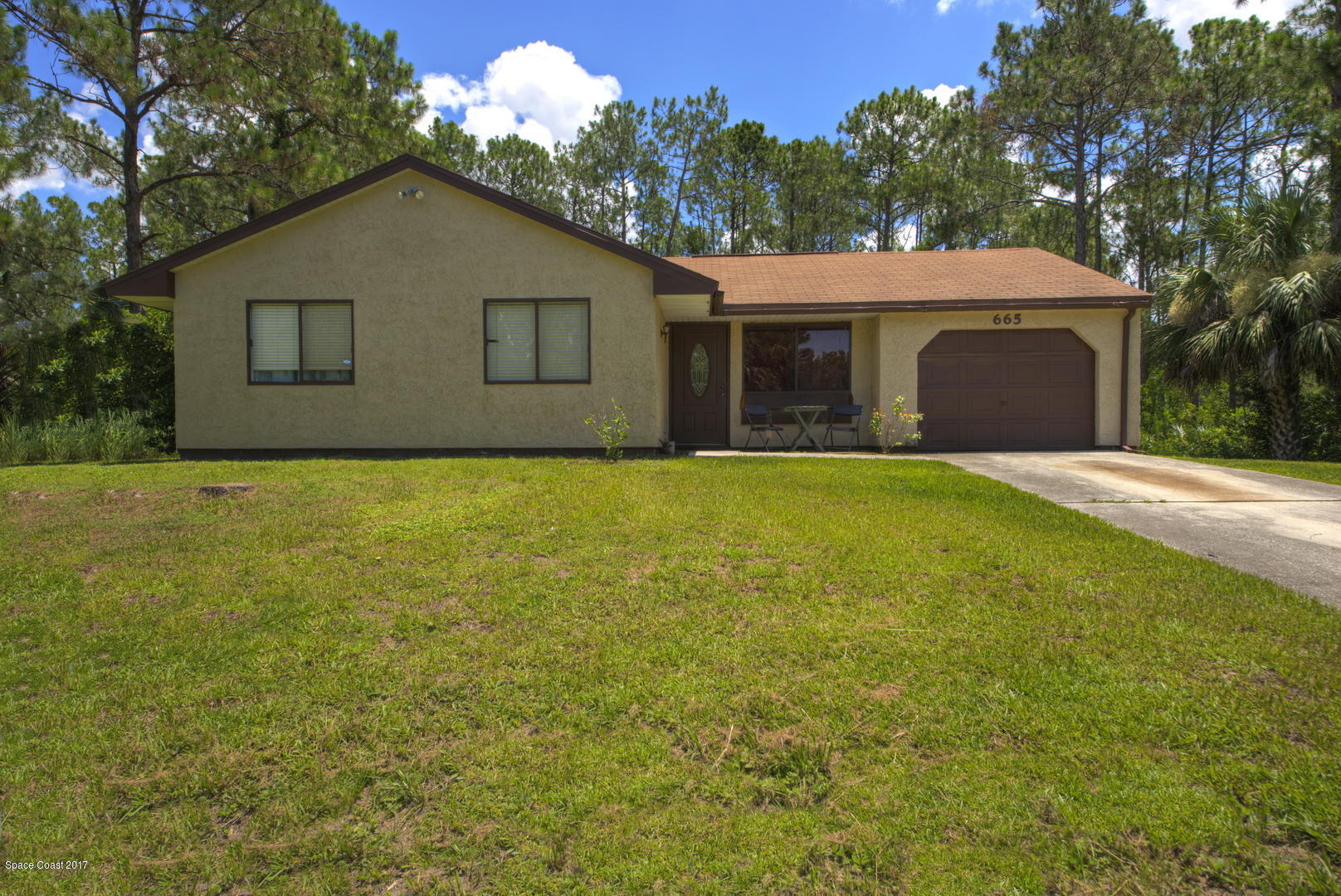 665 Weaver Road Southwest Palm Bay, FL 32908 - Photo 2 of 21 Front View
