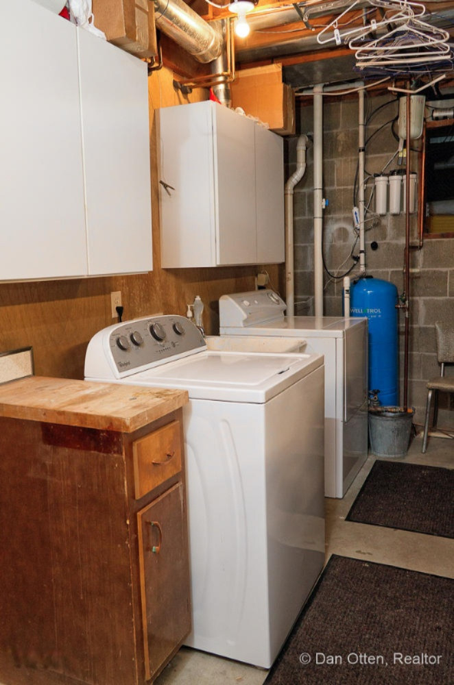 4472 Trails End Road Middleville, MI 49333 - Photo 30 of 45 Laundry