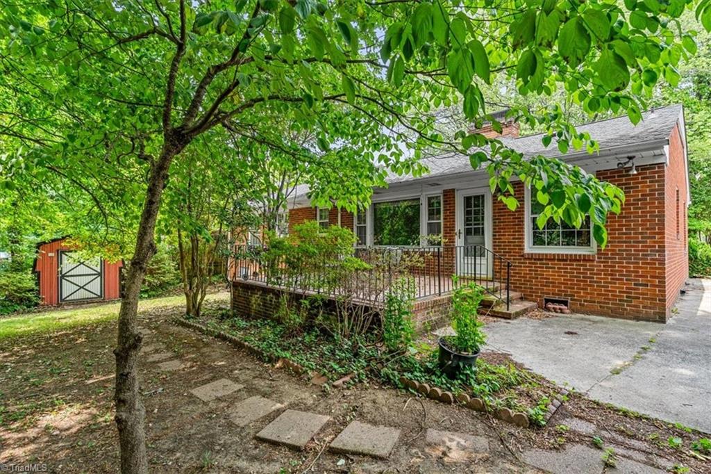 1210 Pembroke Road Greensboro, NC 27408 - Photo 33 of 37