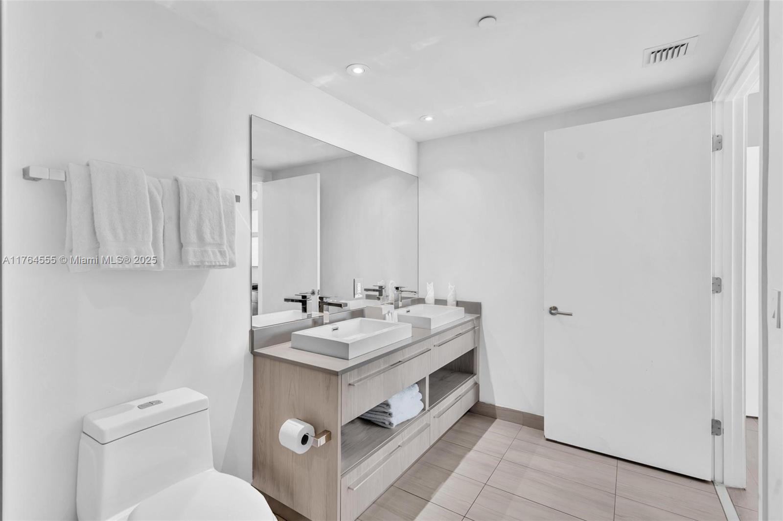 4010 South Ocean Drive, Unit R3106 Hollywood, FL 33019 - Photo 23 of 59