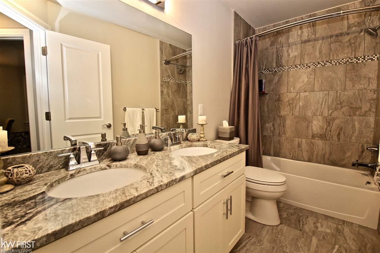 4240 Oak Arbor Drive Rochester, MI 48306 - Photo 28 of 37