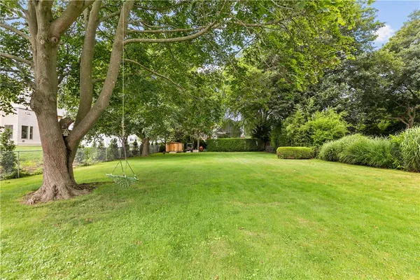 $990,000 | 129 Bliss Mine Road, Newport, RI 02840