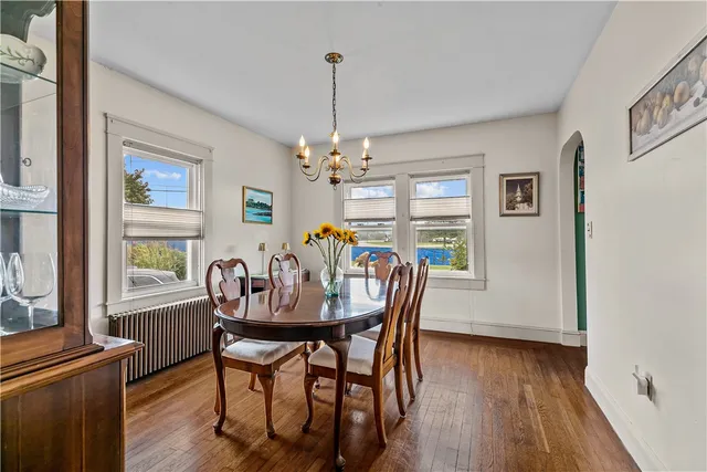 $990,000 | 129 Bliss Mine Road, Newport, RI 02840