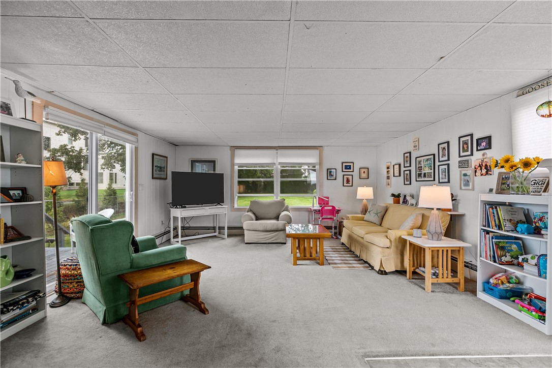 129 Bliss Mine Road Newport, RI 02840 - Photo 23 of 44