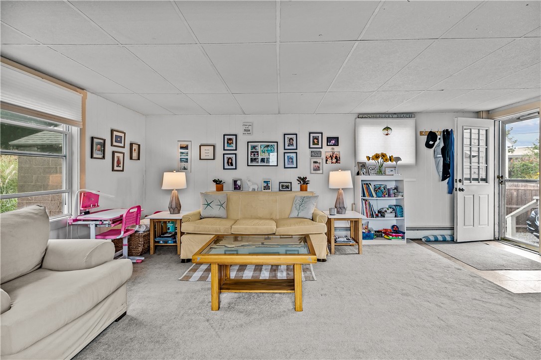 129 Bliss Mine Road Newport, RI 02840 - Photo 24 of 44