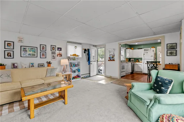 $990,000 | 129 Bliss Mine Road, Newport, RI 02840