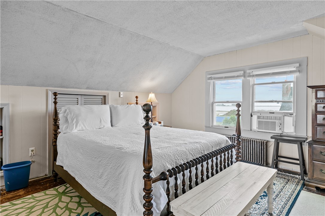 129 Bliss Mine Road Newport, RI 02840 - Photo 33 of 44 Primary with waterviews
