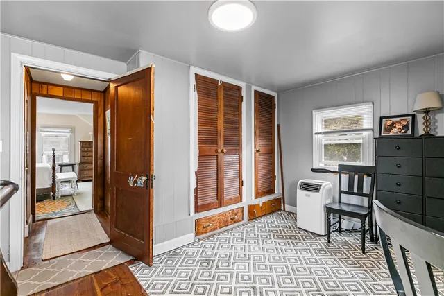 $990,000 | 129 Bliss Mine Road, Newport, RI 02840