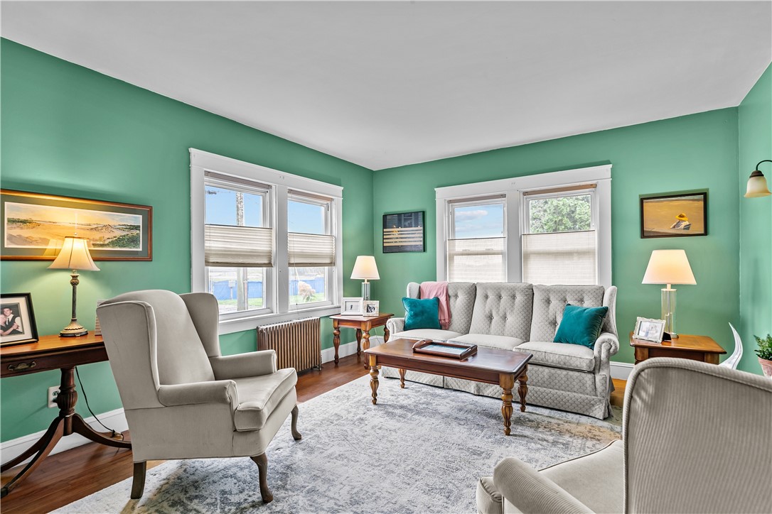 129 Bliss Mine Road Newport, RI 02840 - Photo 7 of 44