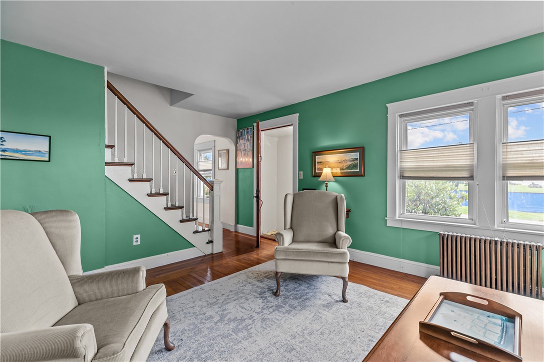 129 Bliss Mine Road Newport, RI 02840 - Photo 8 of 44