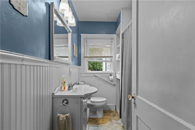 $990,000 | 129 Bliss Mine Road, Newport, RI 02840