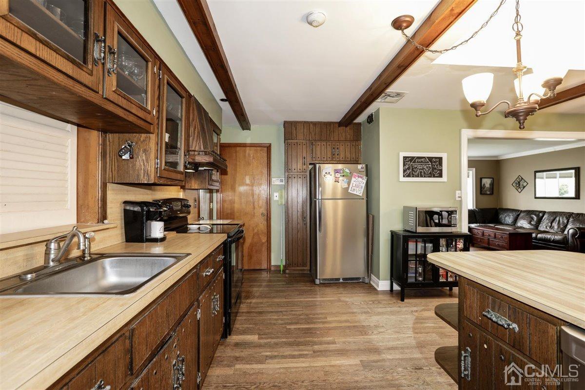 5 Northfield Road Matawan, NJ 07747 - Photo 9 of 15 Gallery Image 9
