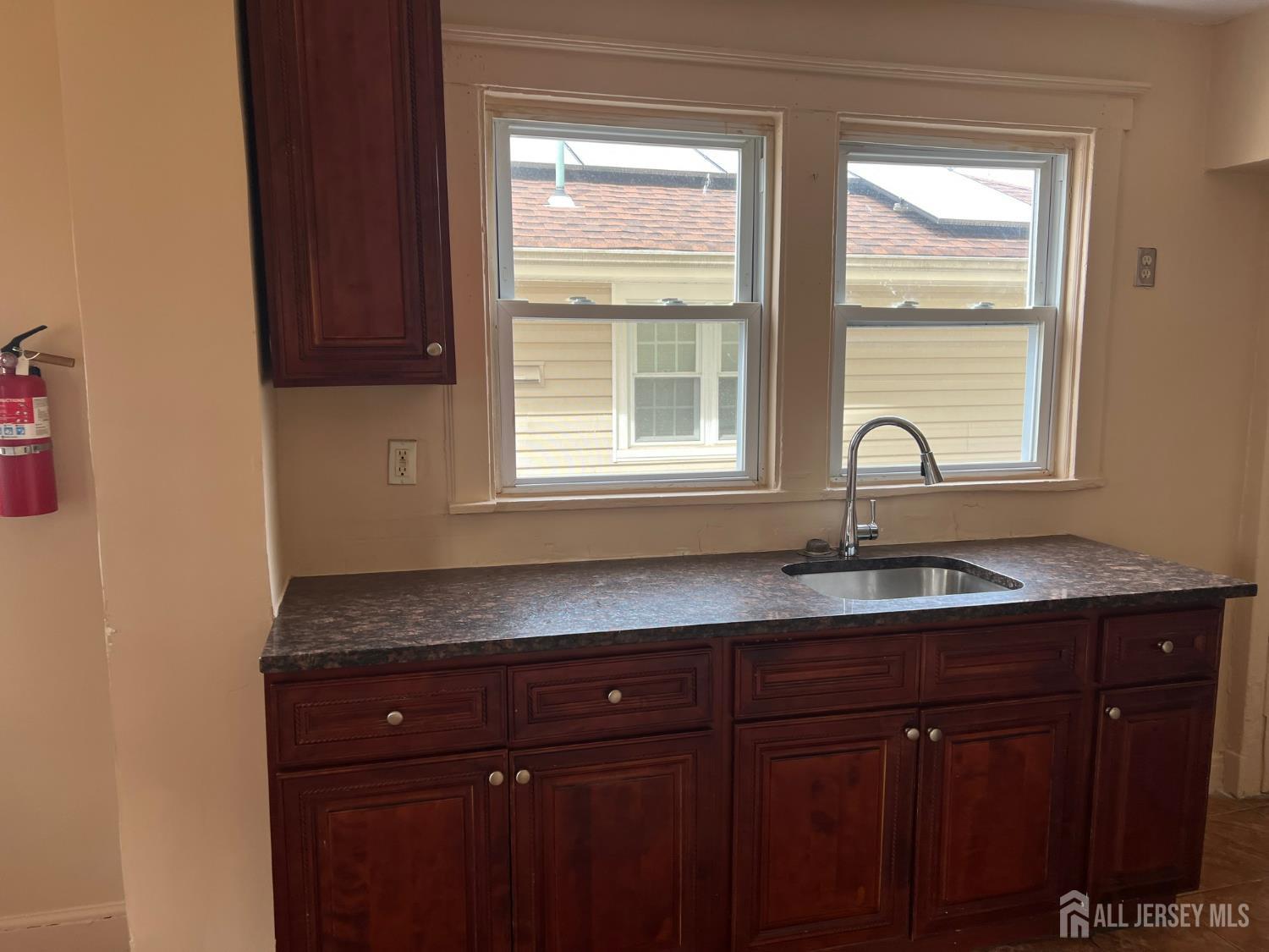 182 Fulton Street New Brunswick, NJ 08901 - Photo 2 of 9