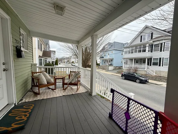 $3,350 | 253 Brown Street, Unit 1, Waltham, MA 02453