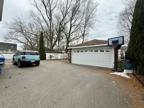 $3,350 | 253 Brown Street, Unit 1, Waltham, MA 02453