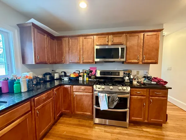 $3,350 | 253 Brown Street, Unit 1, Waltham, MA 02453