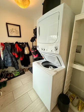 $3,350 | 253 Brown Street, Unit 1, Waltham, MA 02453