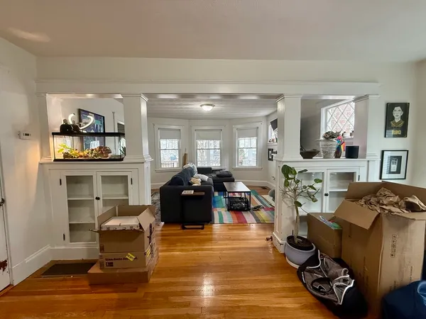 $3,350 | 253 Brown Street, Unit 1, Waltham, MA 02453