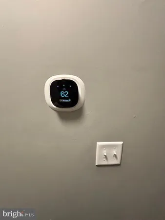 $1,400 | 537 North Mechanic Street, Cumberland, MD 21502