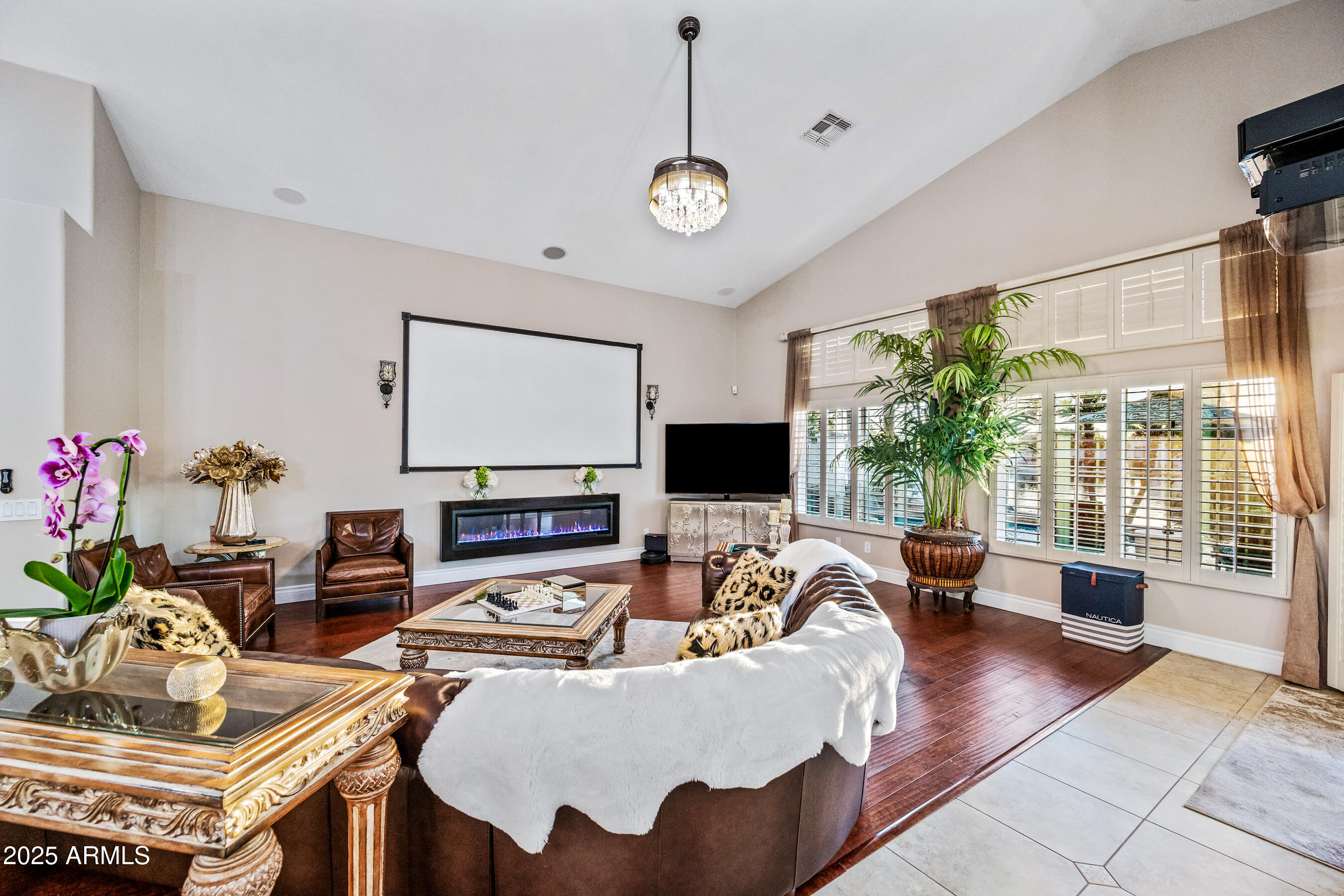 1817 East Willow Tree Circle Gilbert, AZ 85234 - Photo 7 of 133 7-1817EWTC-ocupix-IR