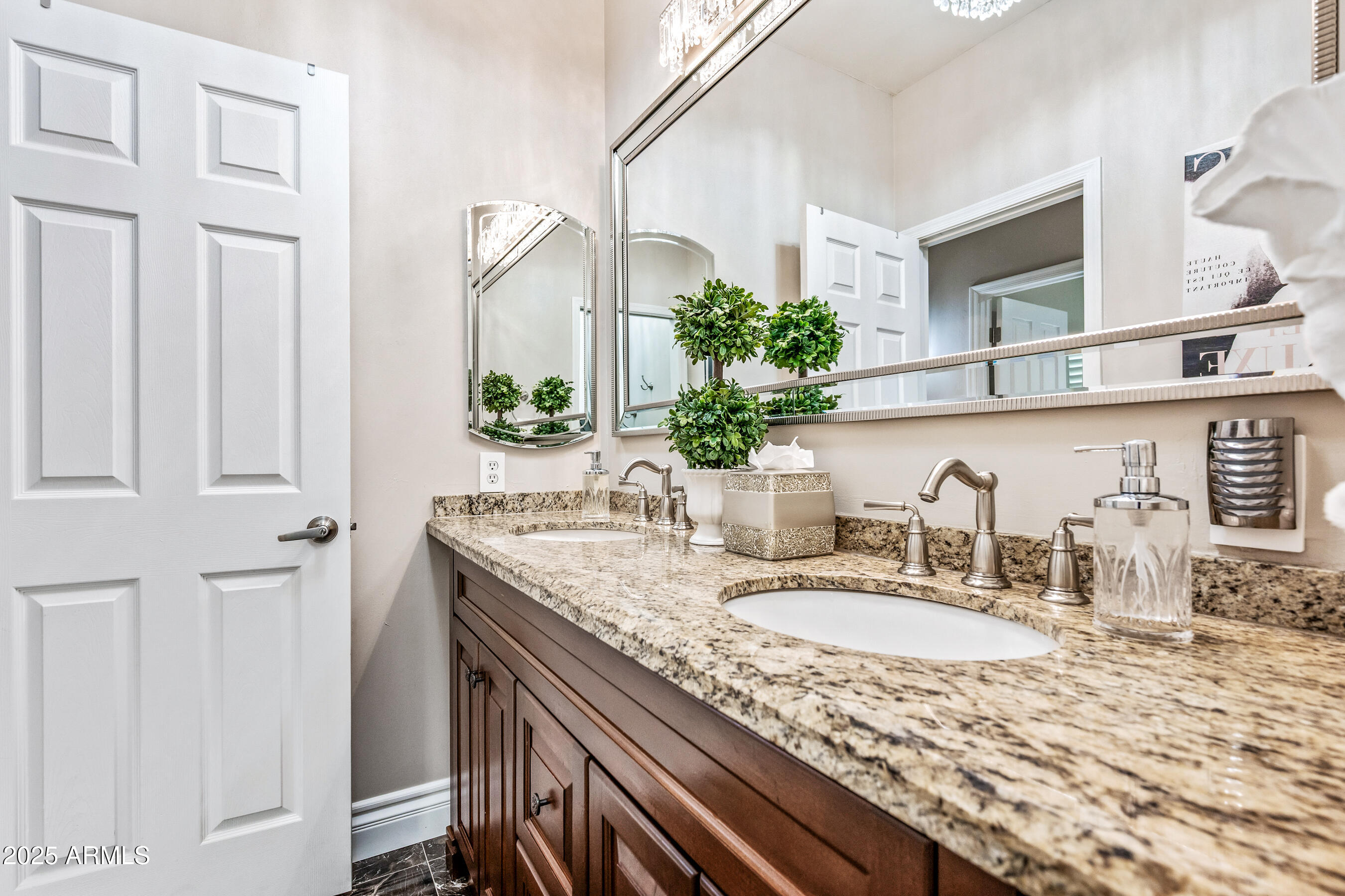 1817 East Willow Tree Circle Gilbert, AZ 85234 - Photo 92 of 133 94-1817EWTC-ocupix-IR